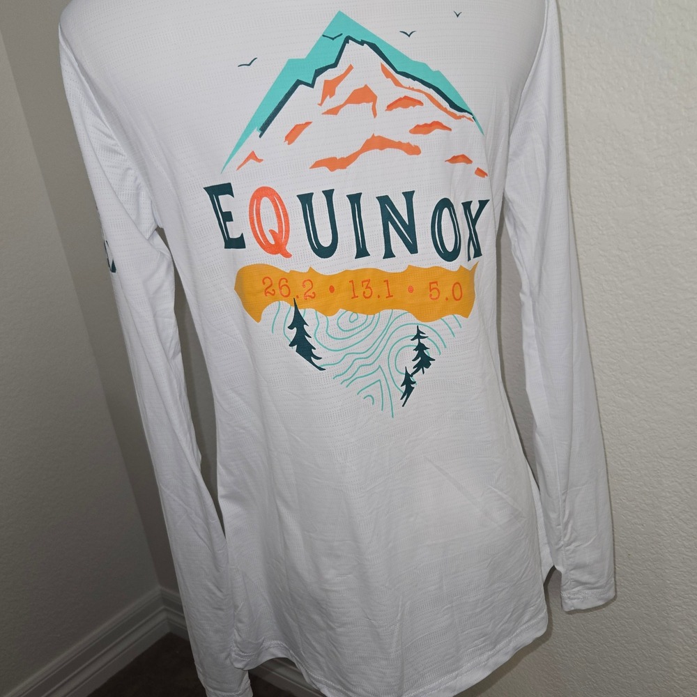 Greenlayer Equinox Marathon Hoodie Womens Small White Long Sleeve Running Shirt